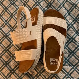 Reef Women’s White and Beige Sandals | Size 9 | New without Tags